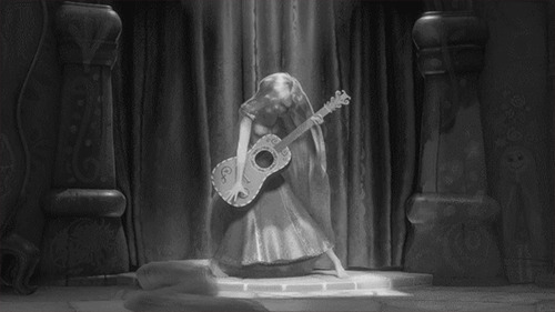 公主弹吉他动画图片:弹吉他