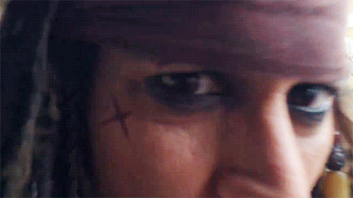 海盗脸上的伤疤动态图片