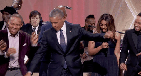 奥巴马学跳舞的图片