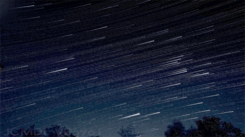 流星雨奇观动态图片:流星雨