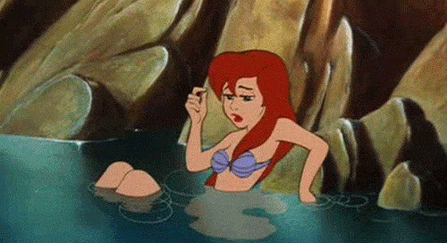 女人水中泡澡动画图片