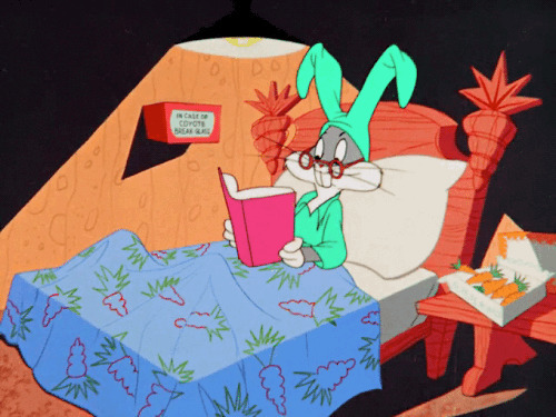 兔八哥看书睡觉动态图片:兔八哥