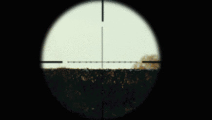 狙击手瞄准目标开枪动态图片:狙击手