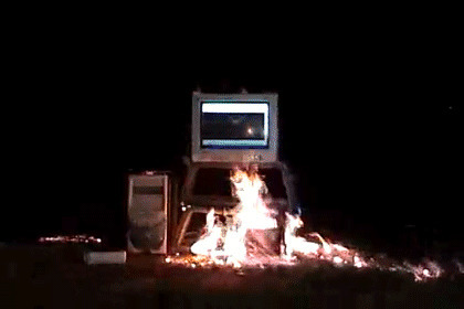 火烧电脑动态图片:电脑