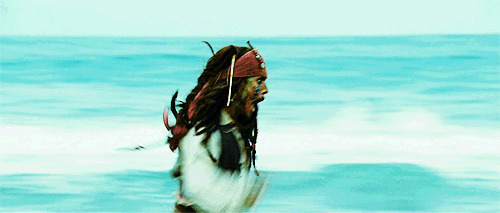 杰克船长跑步动图:海盗