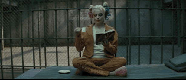 监狱看书喝茶动态图片