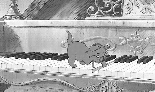 米老鼠弹钢琴GIF图片:米老鼠
