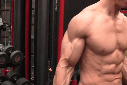 肌肉男健身满身的肌肉gif图片
