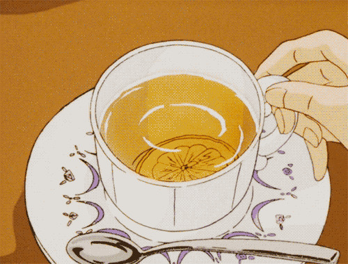 一杯浓茶里面放进了一片柠檬gif图片
