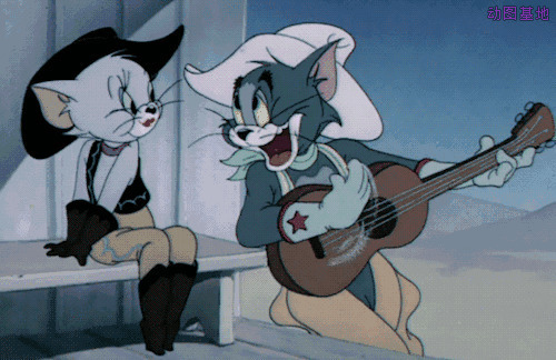 两只卡通老鼠弹吉他秀恩爱GIF动态图