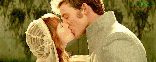 国外的爱情故事这样的亲吻最美gif图片:亲吻