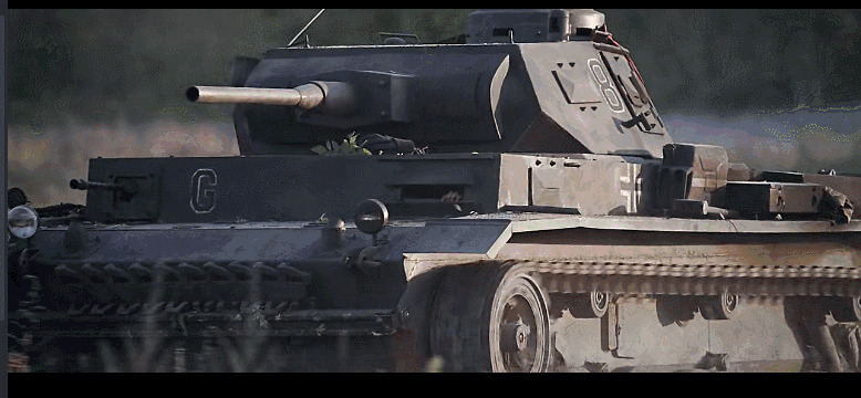 作战的装甲坦克gif图片:坦克