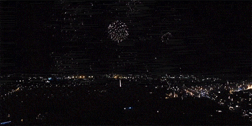 黑夜中一束明亮的烟花GIF图片