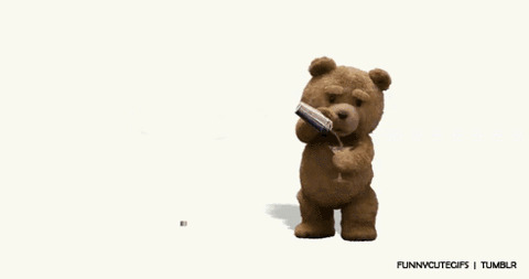 卡通小熊拿杯子喝酒gif图片:小熊