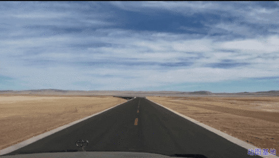在青藏高原的公路上开车GIF图片:开车