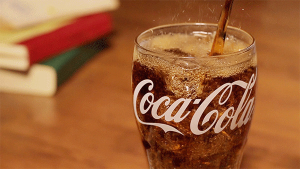 一杯冰镇可口可乐GIF图片:可口可乐