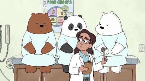 卡通医生给可爱的小熊测漆跳反射gif图片:小熊