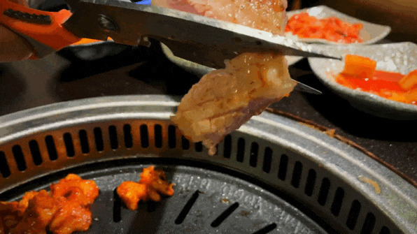 剪子剪烤肉gif图片:烤肉