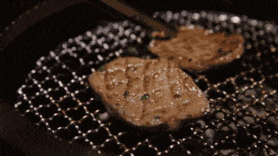 美味的烤肉GIF图片:烤肉