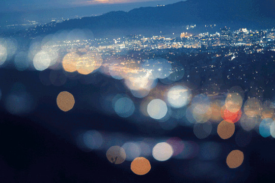 城市朦胧夜灯光GIF图片