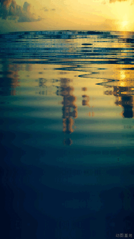 微波荡漾的湖面GIF图片:湖面