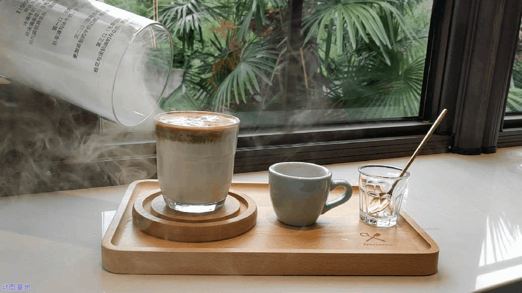 保温的奶茶GIF图片:保温,奶茶