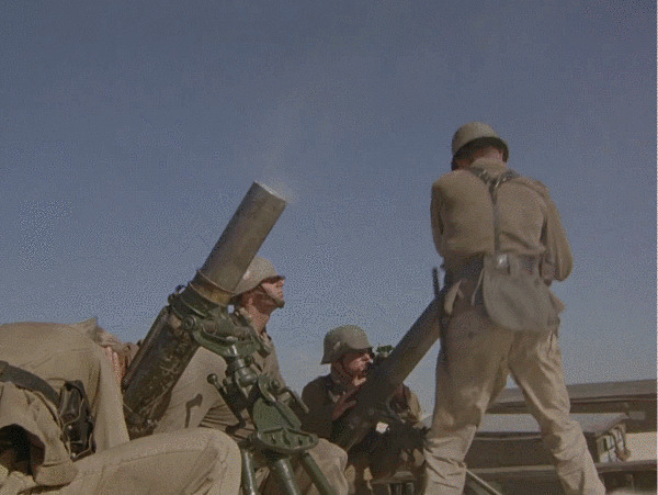 士兵投放榴弹炮gif图片:榴弹炮,炮弹