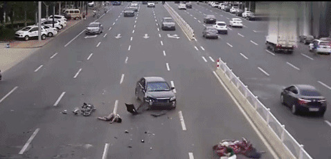 惨烈的车祸GIF图片:车祸