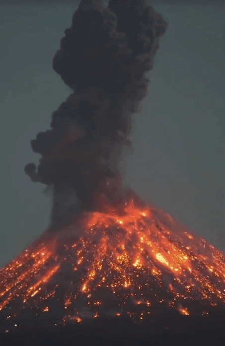 火山爆发的瞬间gif图片