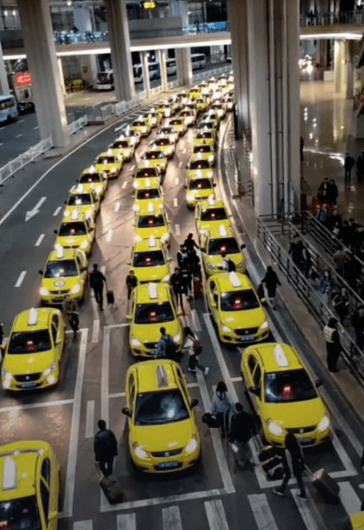出租车排队等客动态图片:出租车
