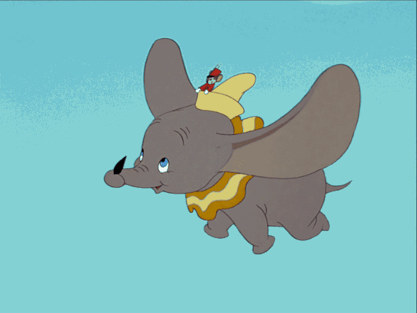 可爱的卡通小象长着翅膀gif图片