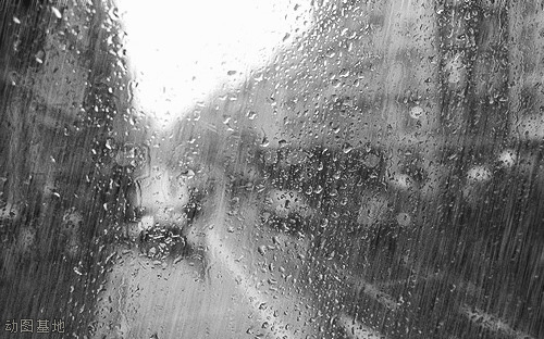 窗外大雨朦胧GIF图片:大雨,窗户