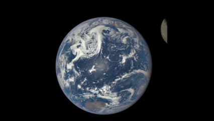 月球围着地球转卡通gif图片