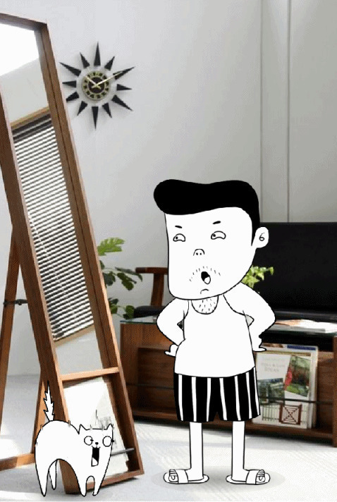 卡通男孩在镜子前张牙舞爪gif图片