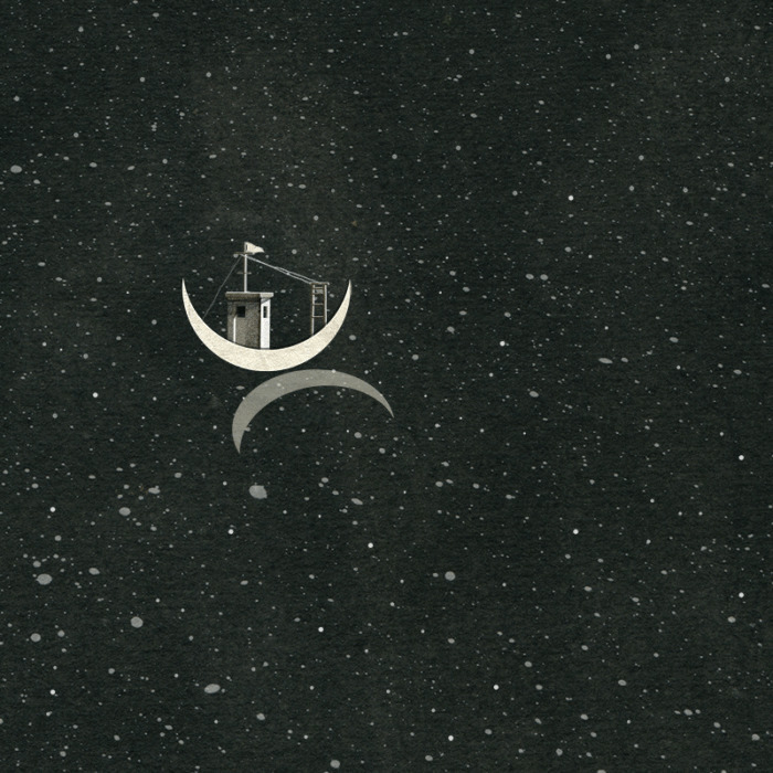 梦幻月牙湾上的小屋gif素材图片:月亮