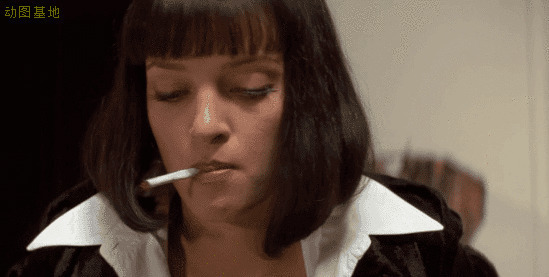 女孩子吸烟的姿势很优雅gif图片:吸烟
