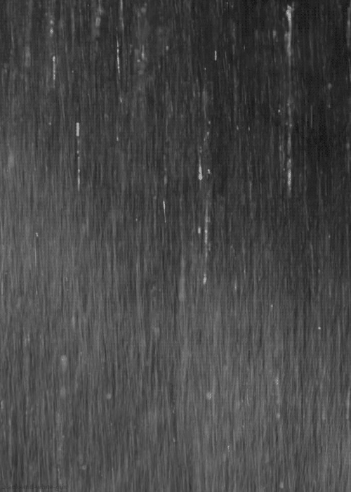 下着倾盆大雨动态图片:下雨