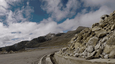 开车在青藏公路上看美景gif图片:美景