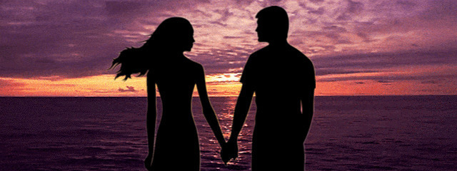 面对夕阳与大海让我们一起对爱情宣誓gif图片