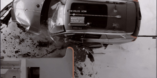 汽车碰撞测试动态图片:碰撞