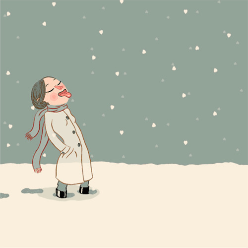 一位卡通小孩站在雪地里玩耍gif图片