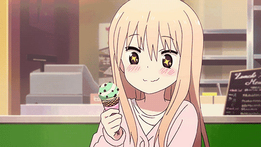 可爱的卡通小女孩高兴的吃冰淇淋gif图片:冰淇淋