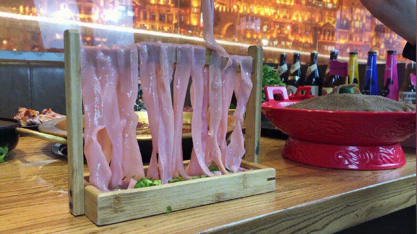 猪肉涨价了 马上火锅都不敢吃了啊GIF图片:猪肉
