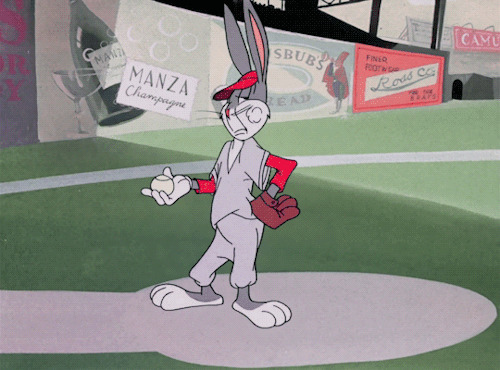 潇洒的兔八哥玩棒球很嘚瑟的样子GIF图片